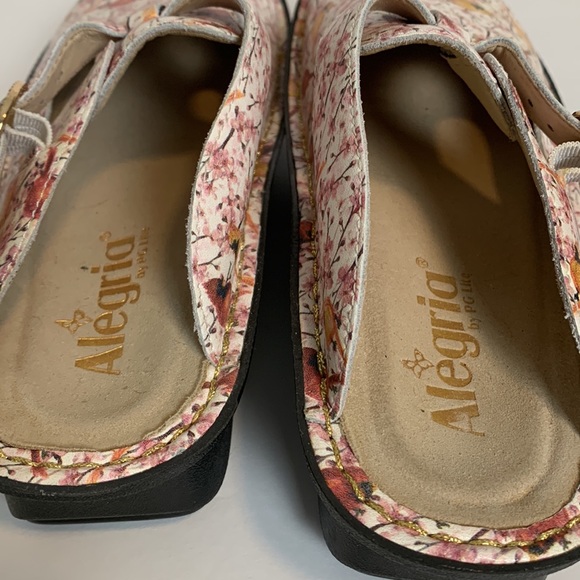 Alegria Cardinal Bird Print  Slip On Clogs Size 37 - Picture 6 of 11